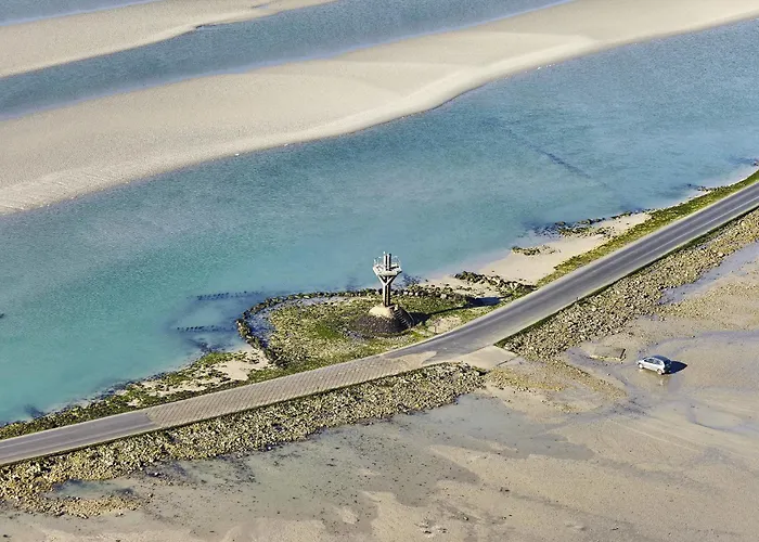 Semesterbostad Maison De Charme Avec Jardin, Plage A Pied Barbâtre