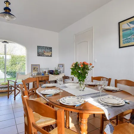 Maison 4 - Proche - *